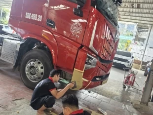 Dặm Sơn Xe Ô Tô Là Gì? Khi Nào Nên Dặm Sơn Thay Vì Sơn Cả Mảng?