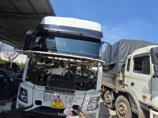 Sửa chữa xe tải bảo hiểm sau tai nạn: Giám định, báo giá và phương án xử lý
