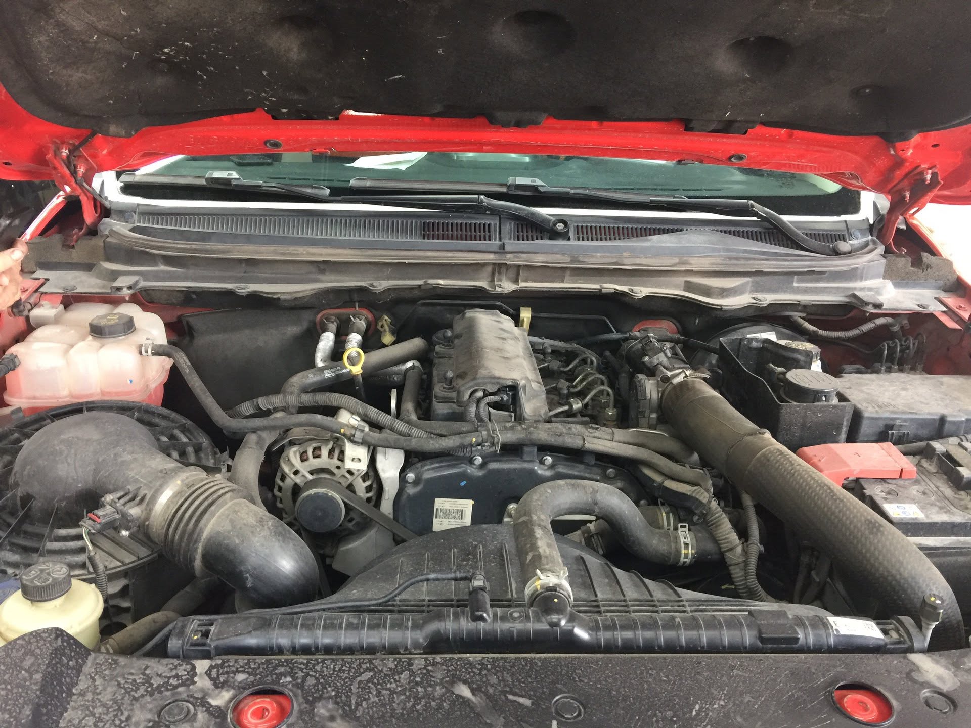 Quy trình phủ gầm chuyên nghiệp tại Auto An Phú