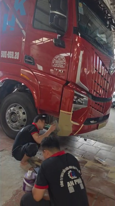 Dặm sơn xe
