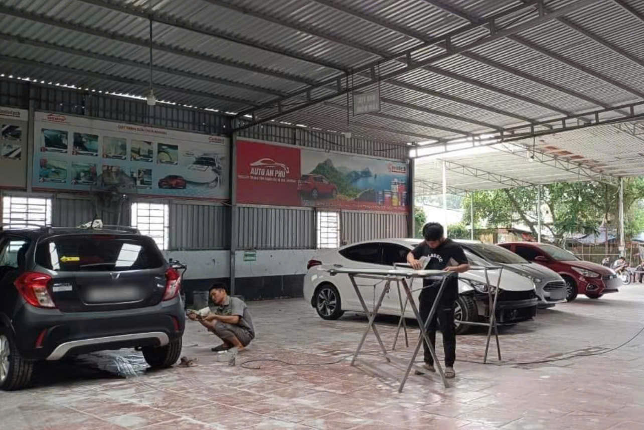 Kiểm tra lốp xe và áp suất