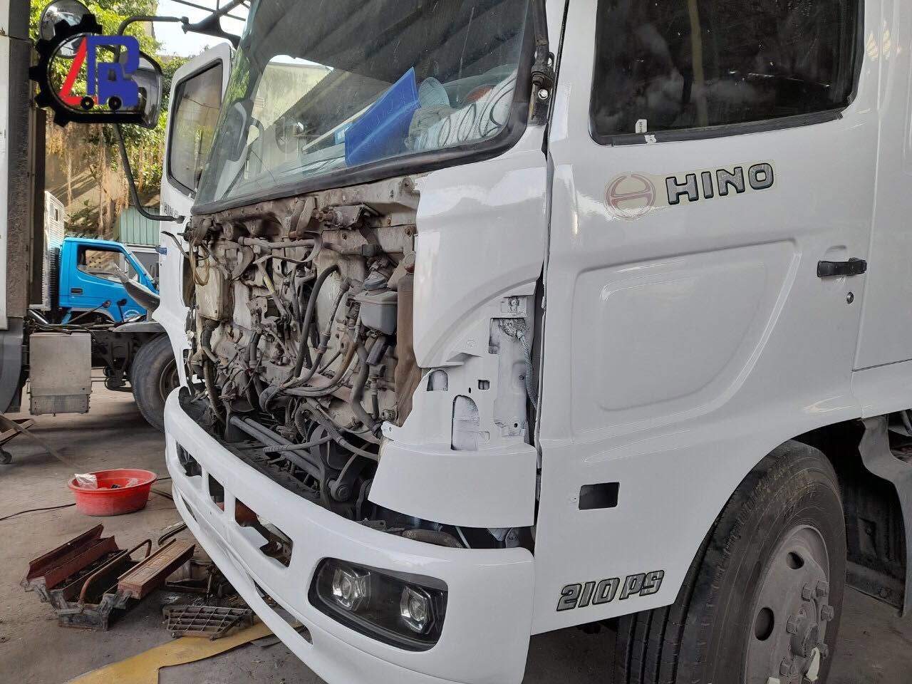 Xe tải yếu máy